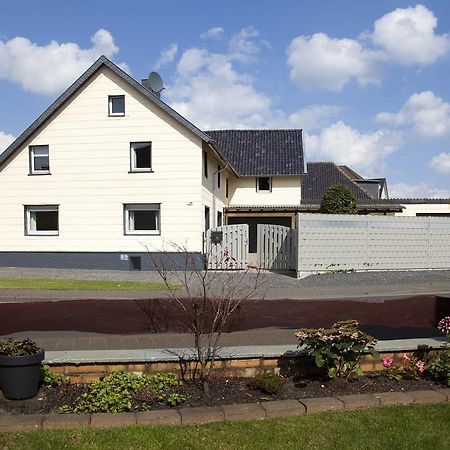 Ferienhaus Im Gruenen Eifel 施莱登 外观 照片